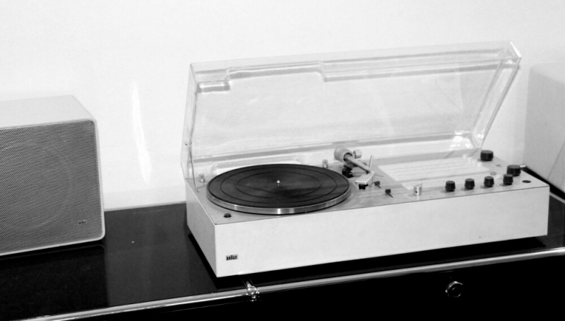 GRAMMOFON, Audio 310, Braun. Design Dieter Rams. 1970-tal. - Bukowskis