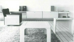 Vitsoe table 621 chair 620 shelve 606 with integrated stereosystem