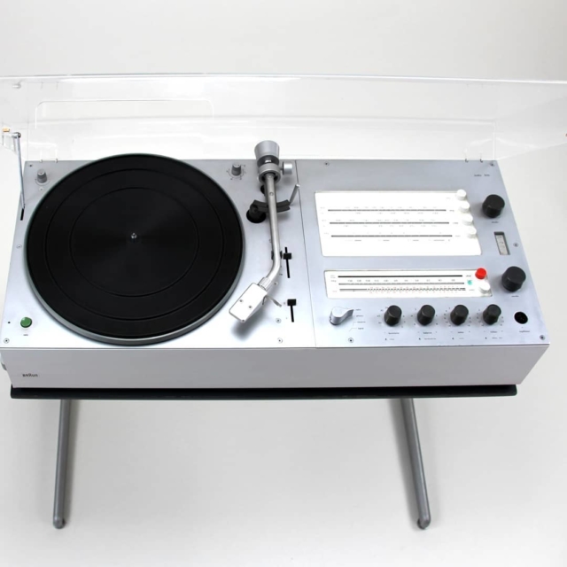 instagram braun audio 310 70s stereo systems by Dieter Rams